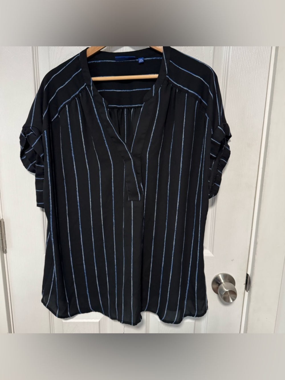 Apt. 9 Black Blouse with Blue Pinstripes XXL